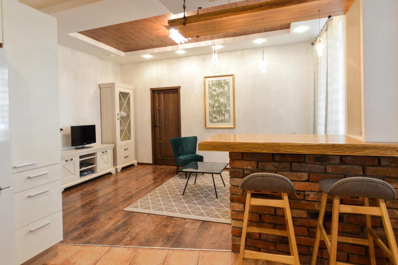 Courtyard Gallery Apartment With Free Parking Kaunas Exterior photo